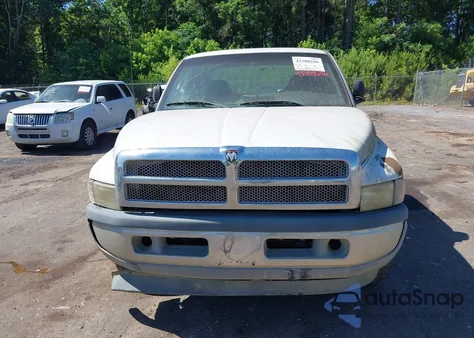 2001 Dodge Ram 1500 St z USA, uszkodzony, nr VIN 1B7HC13YX1J279387